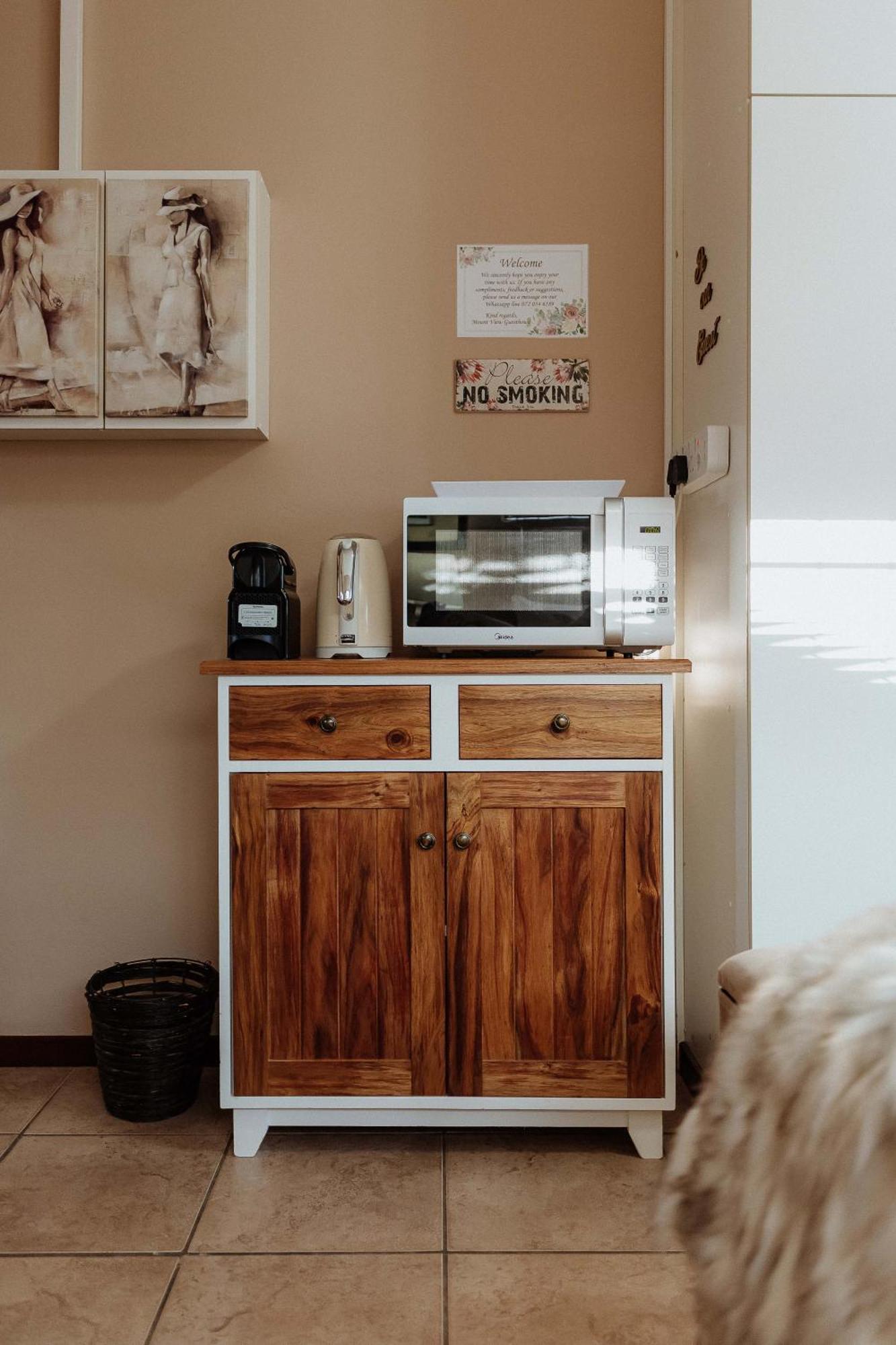 Mountain View Guesthouse Vanrhynsdorp Buitenkant foto