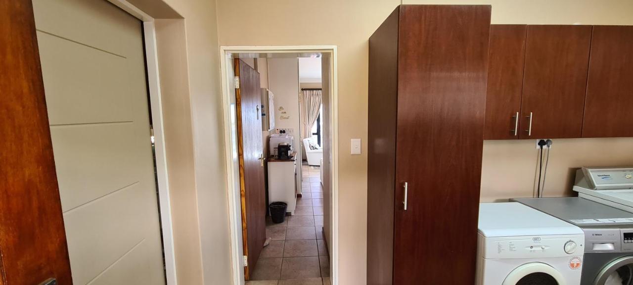 Mountain View Guesthouse Vanrhynsdorp Buitenkant foto