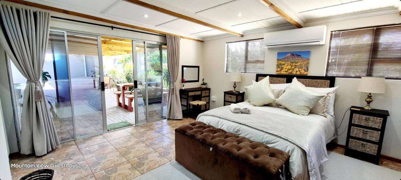 Mountain View Guesthouse Vanrhynsdorp Buitenkant foto