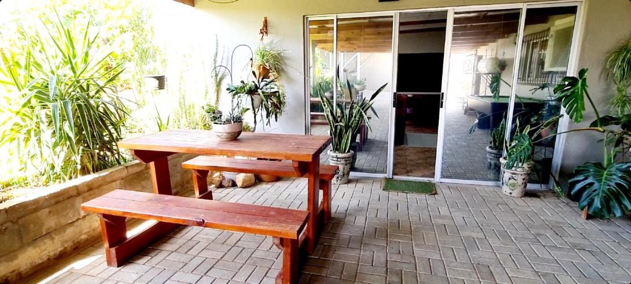Mountain View Guesthouse Vanrhynsdorp Buitenkant foto