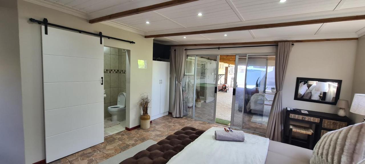 Mountain View Guesthouse Vanrhynsdorp Buitenkant foto